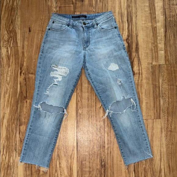 STS Blue Karen Crop Distressed Light Blue Jeans - Picture 1 of 6